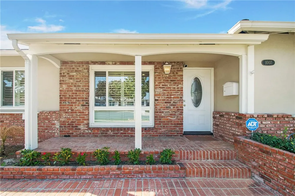 1007 S Cedar Avenue Fullerton, CA 92833