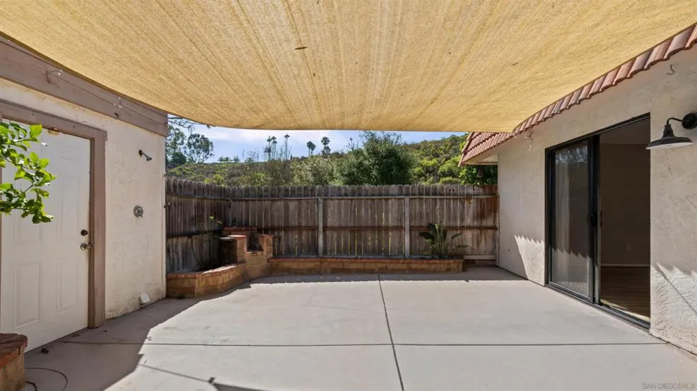 3219 Via Pescado Carlsbad, CA 92010