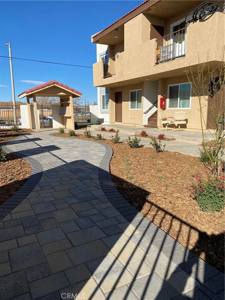 454 E Avenue Q3 #6 Palmdale, CA 93550