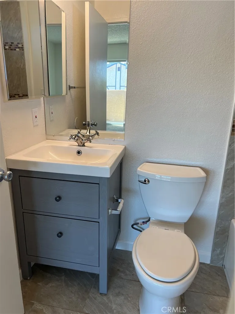 454 E Avenue Q3 #6 Palmdale, CA 93550