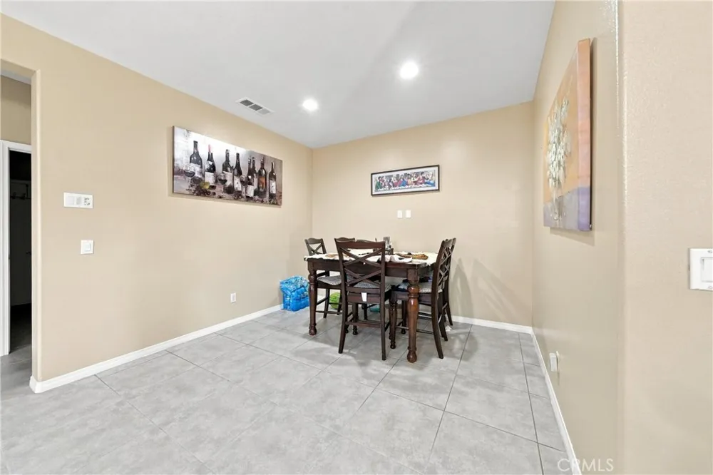 13817 Coolidge Hesperia, CA 92344