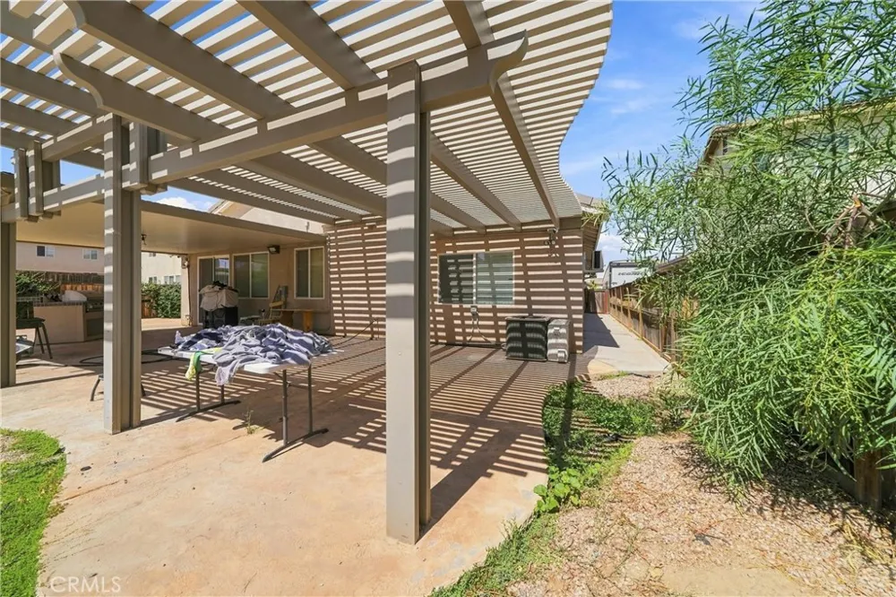 13817 Coolidge Hesperia, CA 92344
