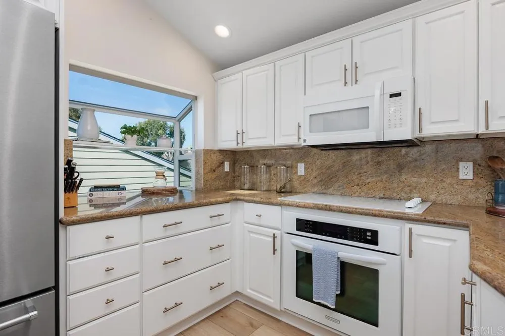 1815 Parliament Rd. Encinitas, CA 92024