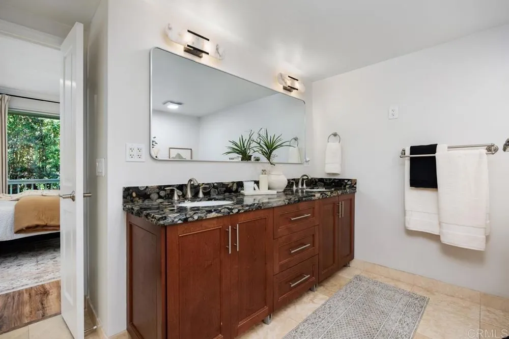 1815 Parliament Rd. Encinitas, CA 92024
