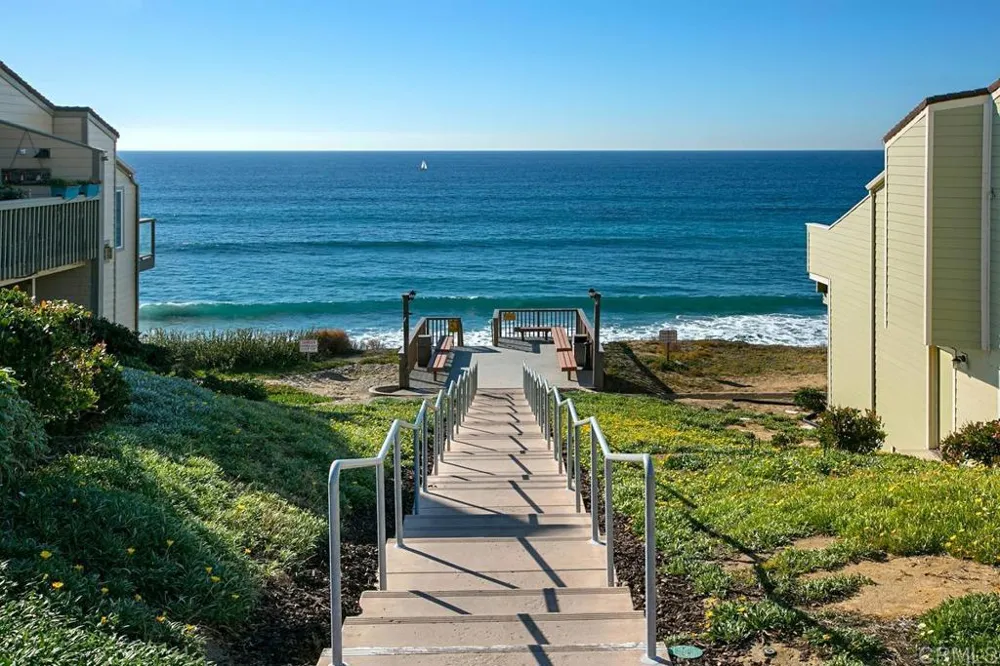 1815 Parliament Rd. Encinitas, CA 92024