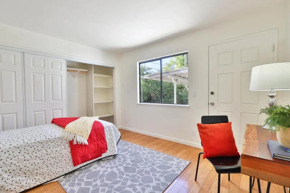 10815 E Estates Drive Cupertino, CA 95014