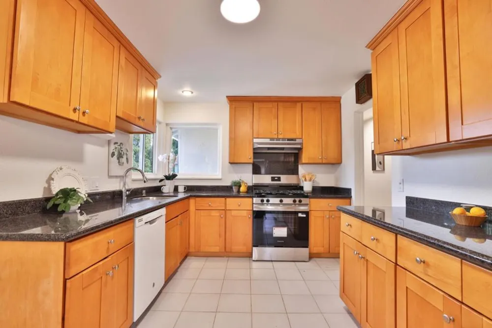 10815 E Estates Drive Cupertino, CA 95014
