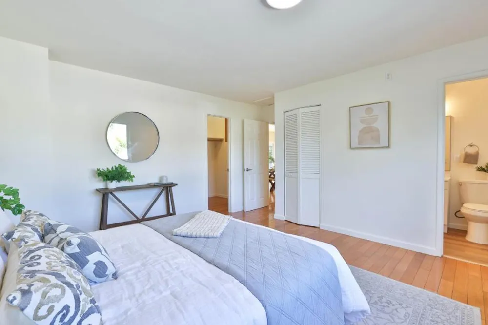 10815 E Estates Drive Cupertino, CA 95014