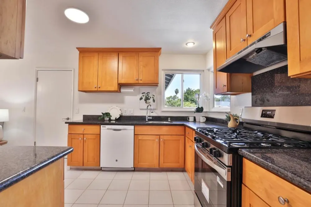 10815 E Estates Drive Cupertino, CA 95014