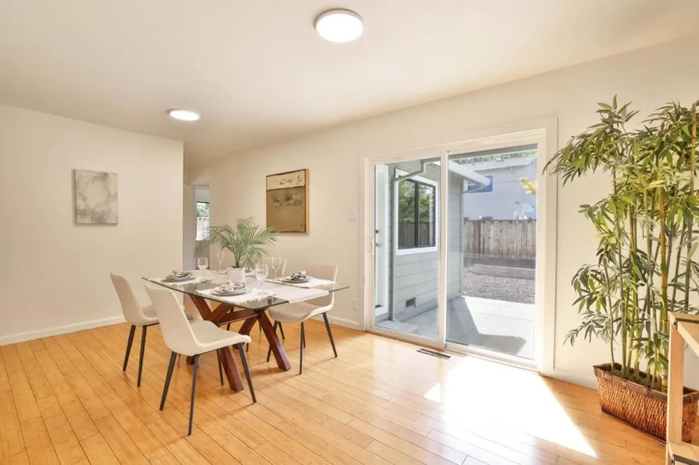 10815 E Estates Drive Cupertino, CA 95014