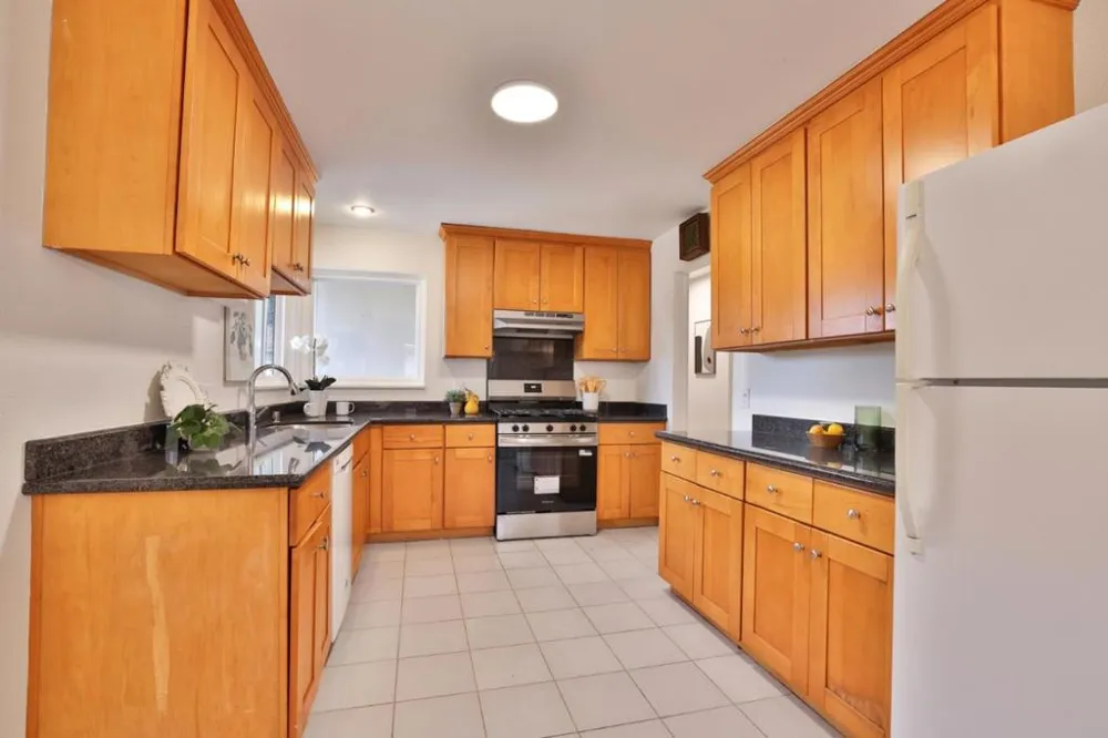 10815 E Estates Drive Cupertino, CA 95014