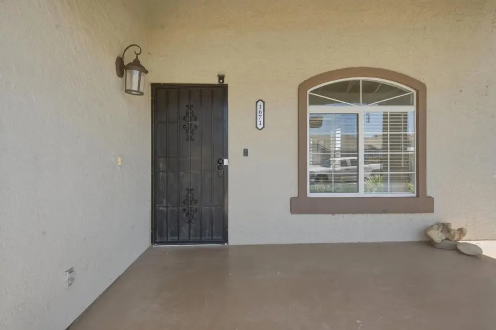 1671 El Camino De Vida Hollister, CA 95023