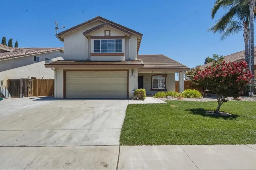 1671 El Camino De Vida Hollister, CA 95023