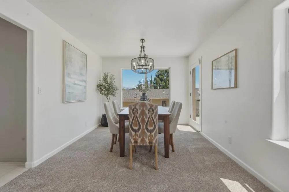 1671 El Camino De Vida Hollister, CA 95023