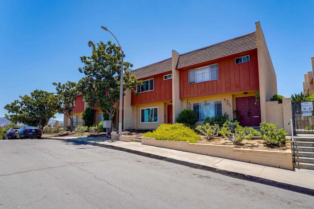 831 E 3rd Ave #5 Escondido, CA 92025