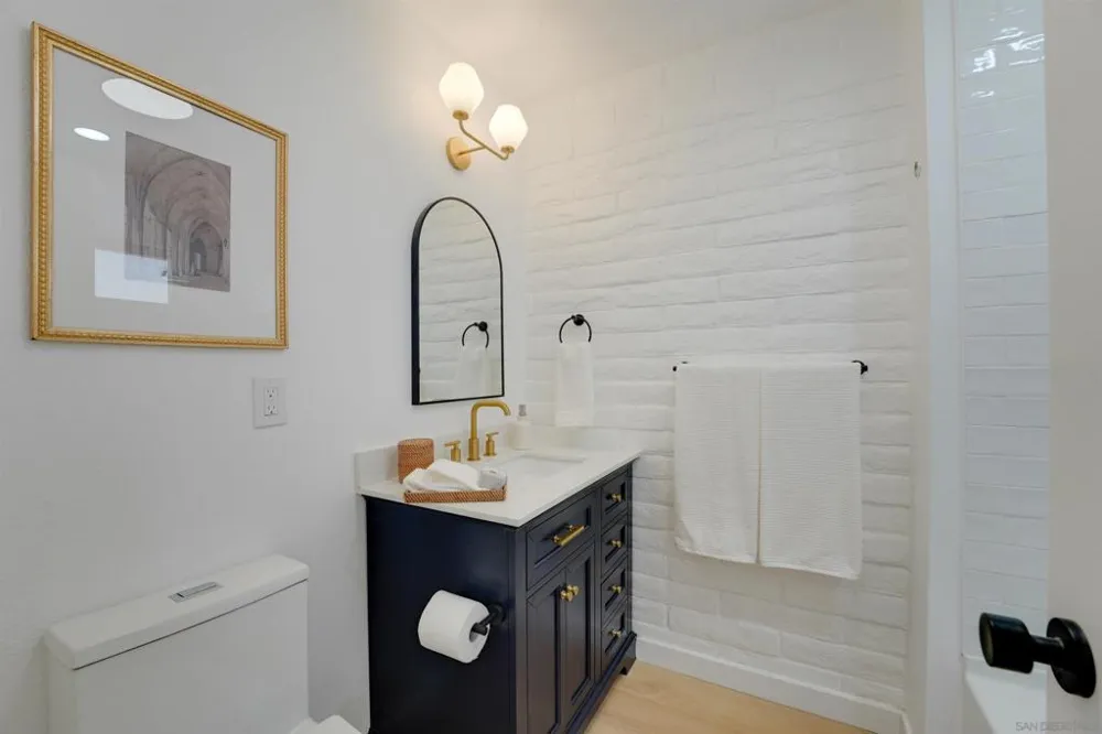 831 E 3rd Ave #5 Escondido, CA 92025