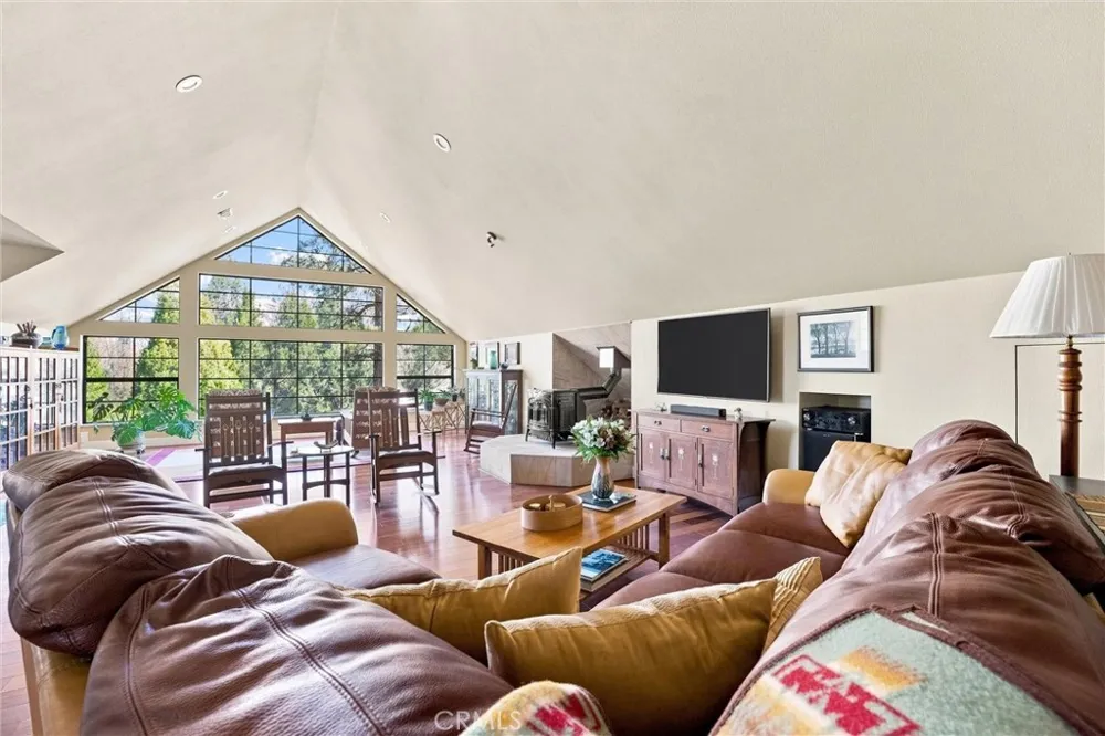 16330 Askin Drive Pine Mountain Club, CA 93222