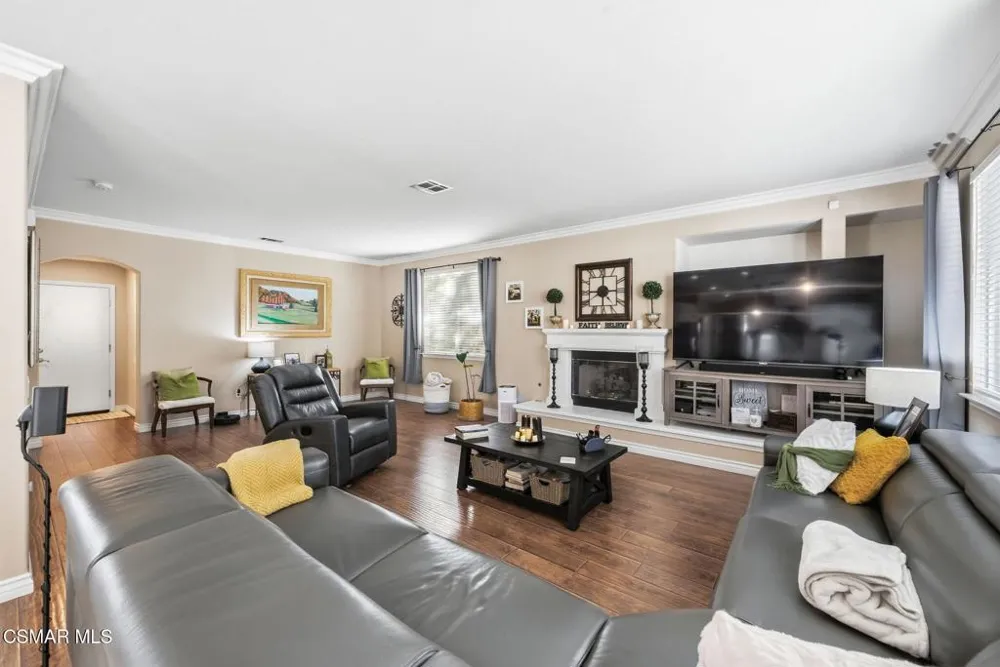 2273 Rudolph Drive Simi Valley, CA 93065
