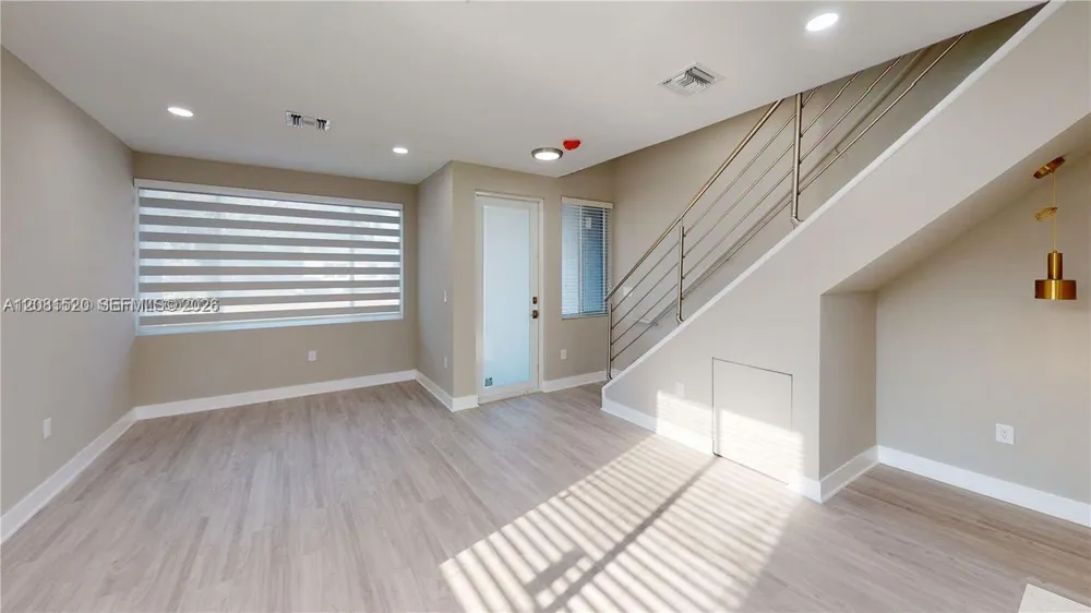 1286 NE 111th St Miami, FL 33161