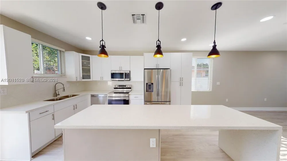 1286 NE 111th St Miami, FL 33161