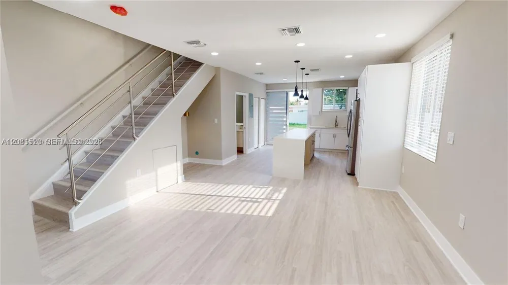 1286 NE 111th St Miami, FL 33161