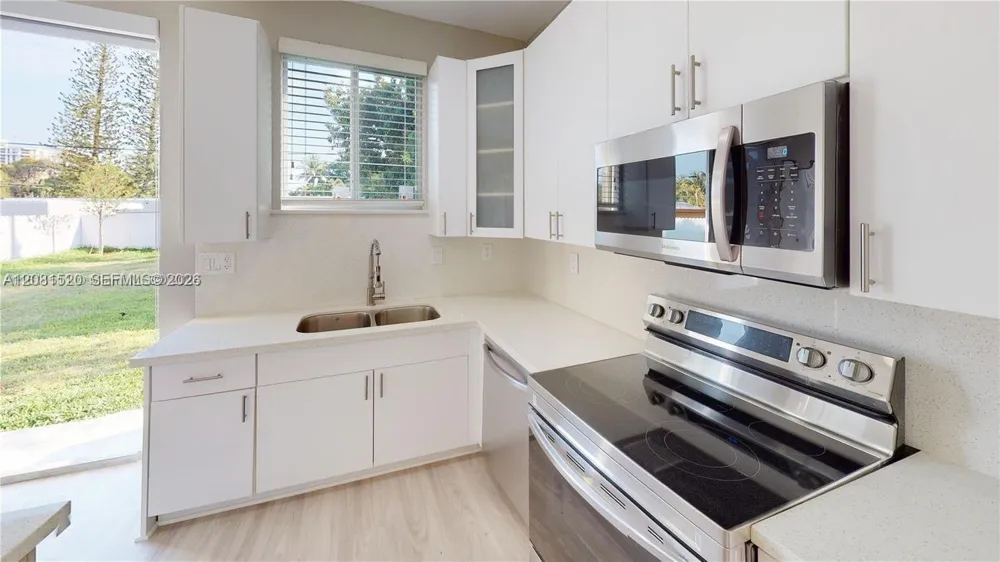1286 NE 111th St Miami, FL 33161