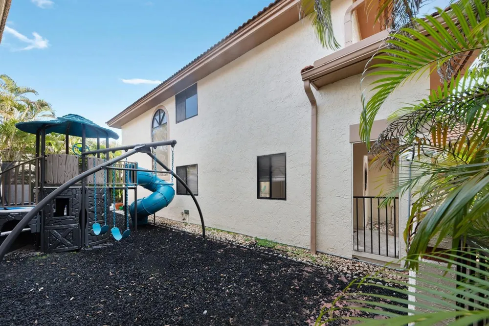 476 NW 38TH TERRACE Deerfield Beach, FL 33442