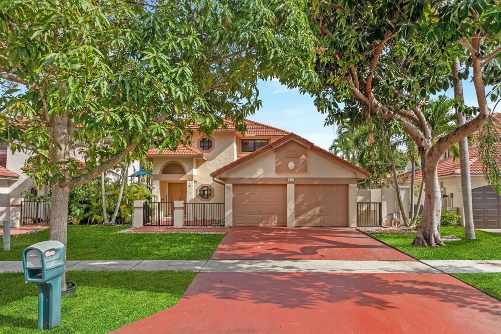 476 NW 38TH TERRACE Deerfield Beach, FL 33442