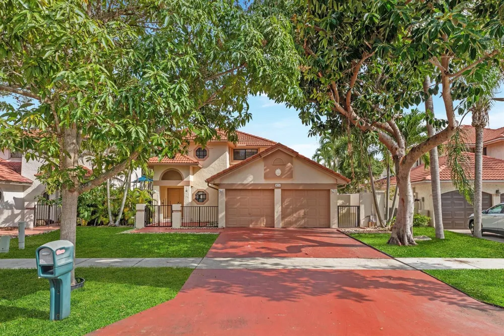 476 NW 38TH TERRACE Deerfield Beach, FL 33442