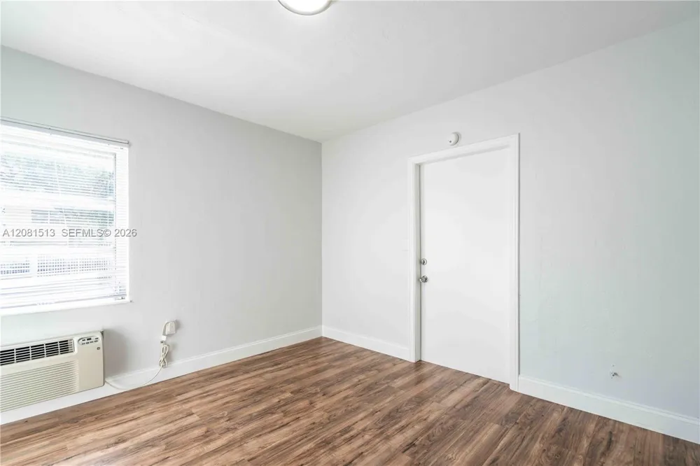 437 NE 82 ST #14 Miami, FL 33138