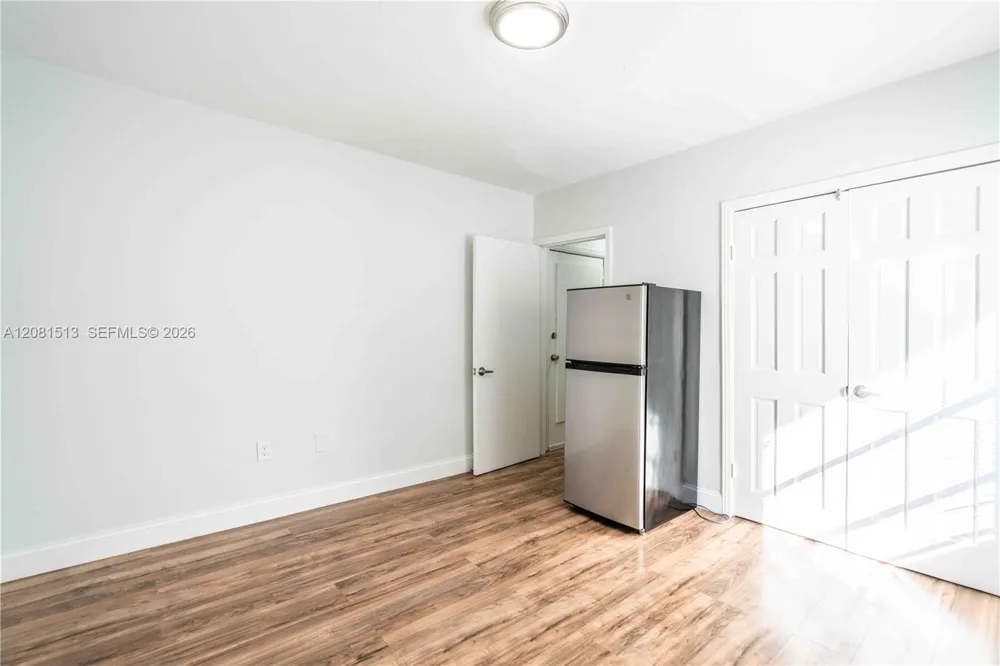 437 NE 82 ST #14 Miami, FL 33138