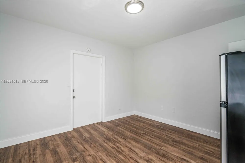 437 NE 82 ST #14 Miami, FL 33138