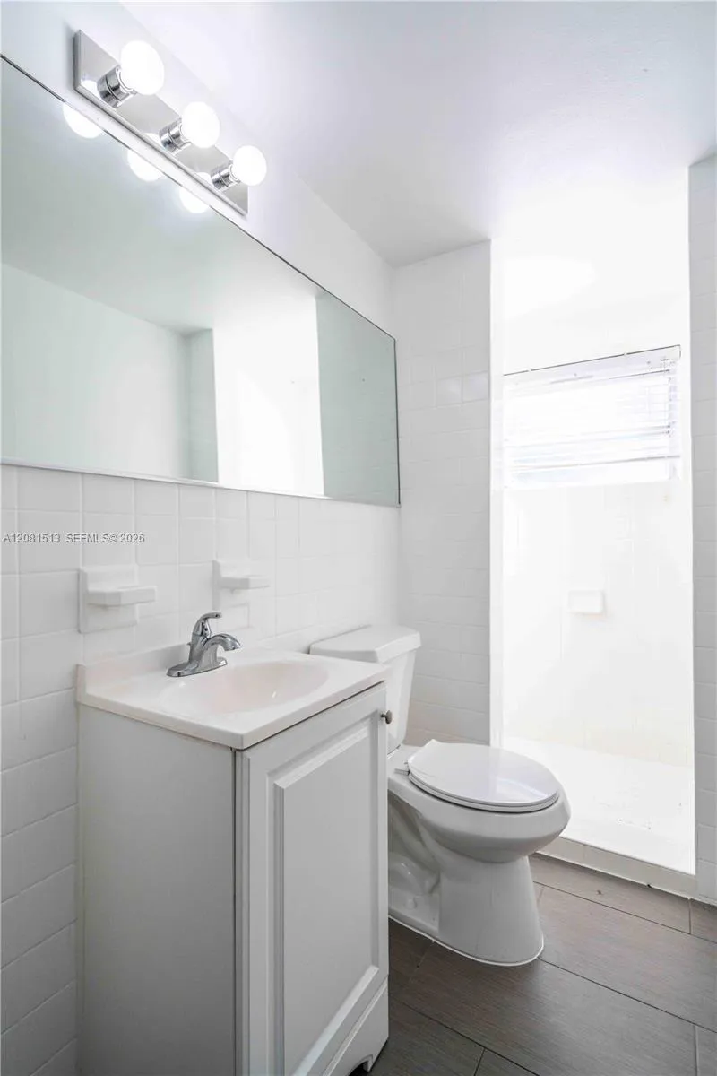 437 NE 82 ST #14 Miami, FL 33138