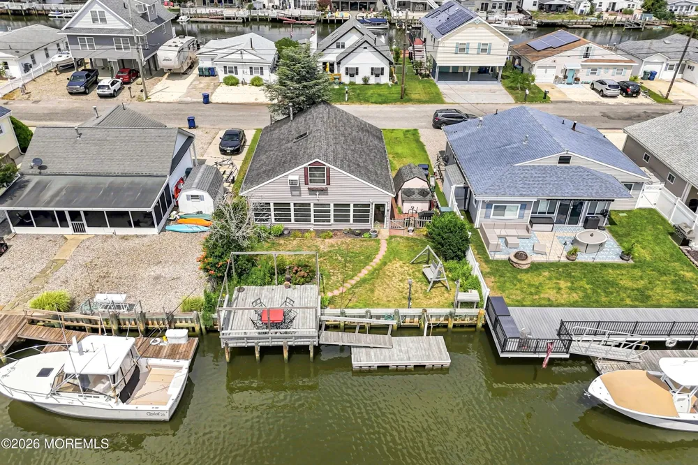 17 W Sail Drive Little Egg Harbor, NJ 08087