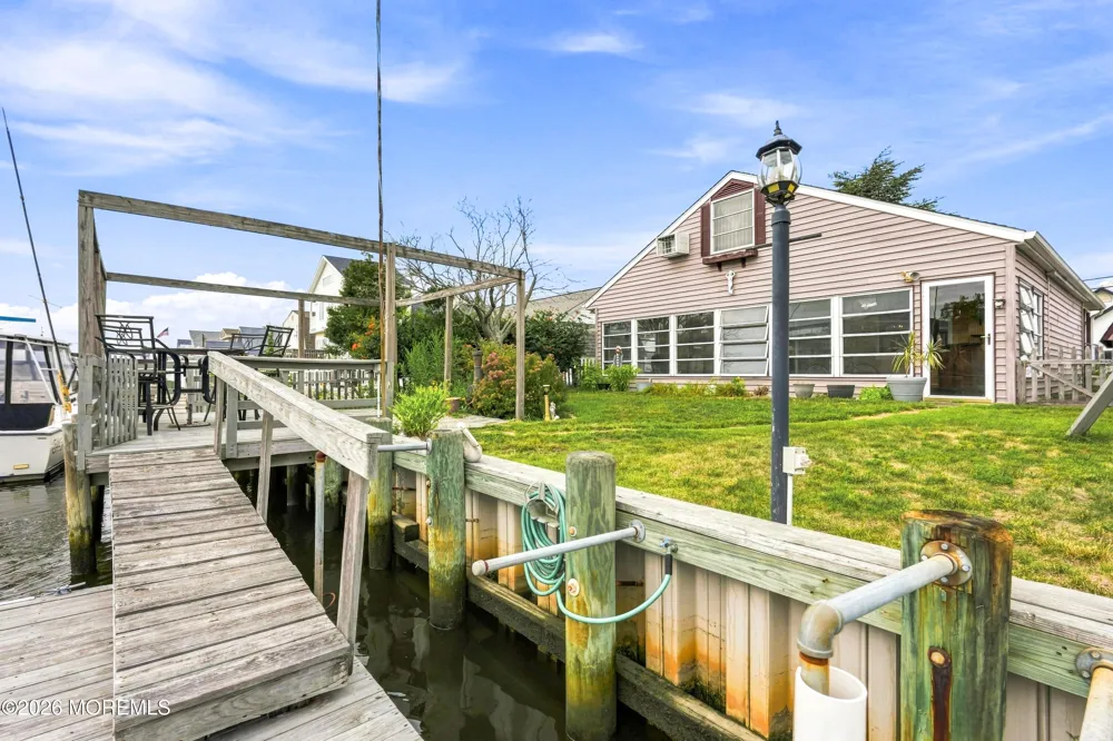 17 W Sail Drive Little Egg Harbor, NJ 08087