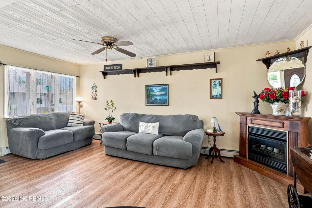 17 W Sail Drive Little Egg Harbor, NJ 08087