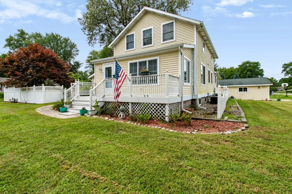 404 S Berrien Street New Buffalo City, MI 49117