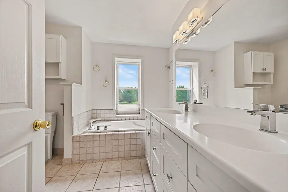 4234 Lori Lynn Lane Webster Township, MI 48189