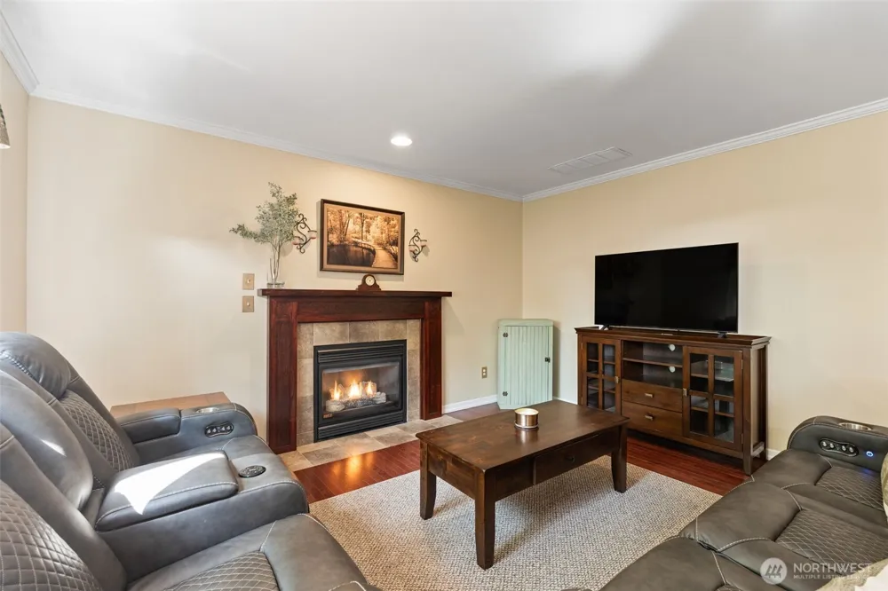 826 126th Street Ct E Tacoma, WA 98445