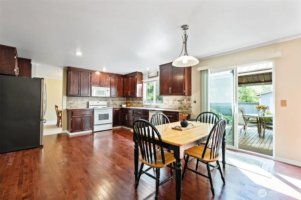 826 126th Street Ct E Tacoma, WA 98445