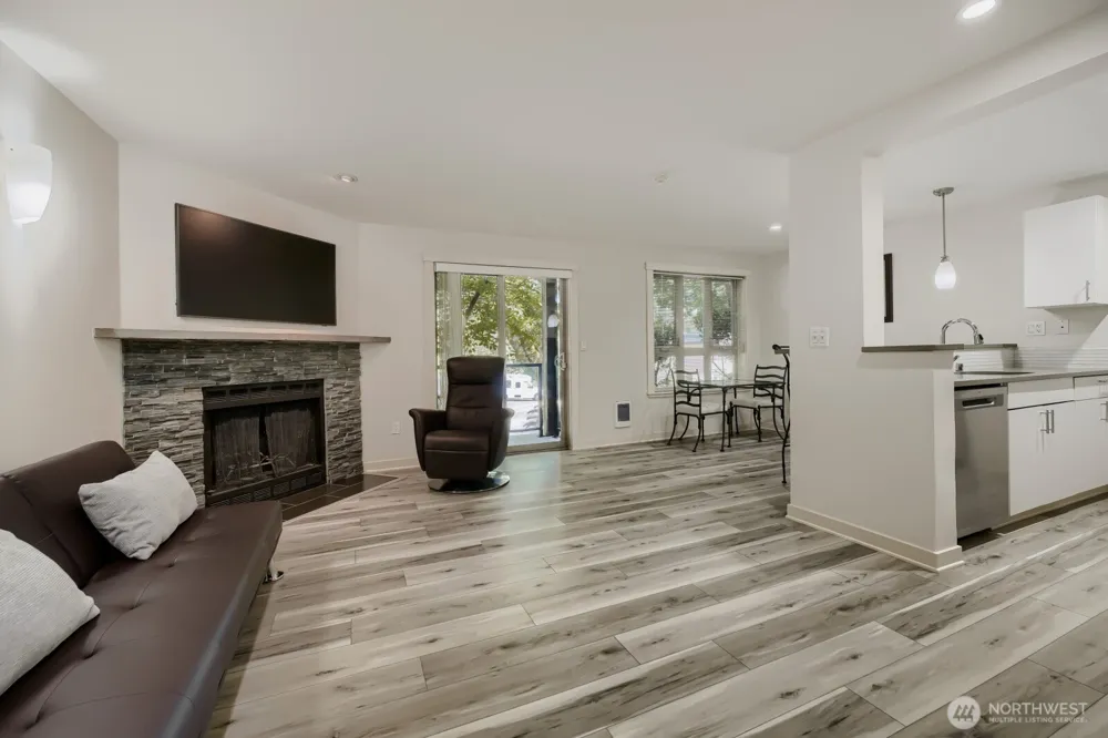15291 NE 82nd Street #102 Redmond, WA 98052