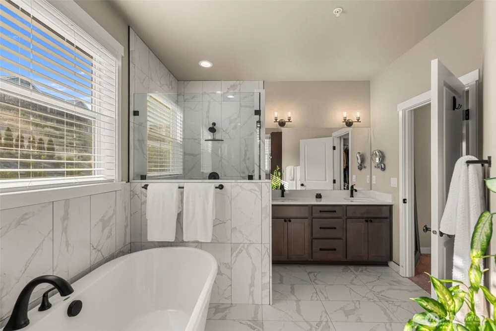 2977 Breckenridge Drive East Wenatchee, WA 98802