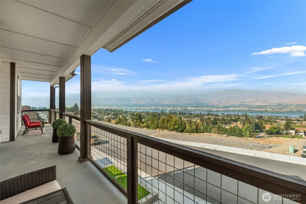 2977 Breckenridge Drive East Wenatchee, WA 98802