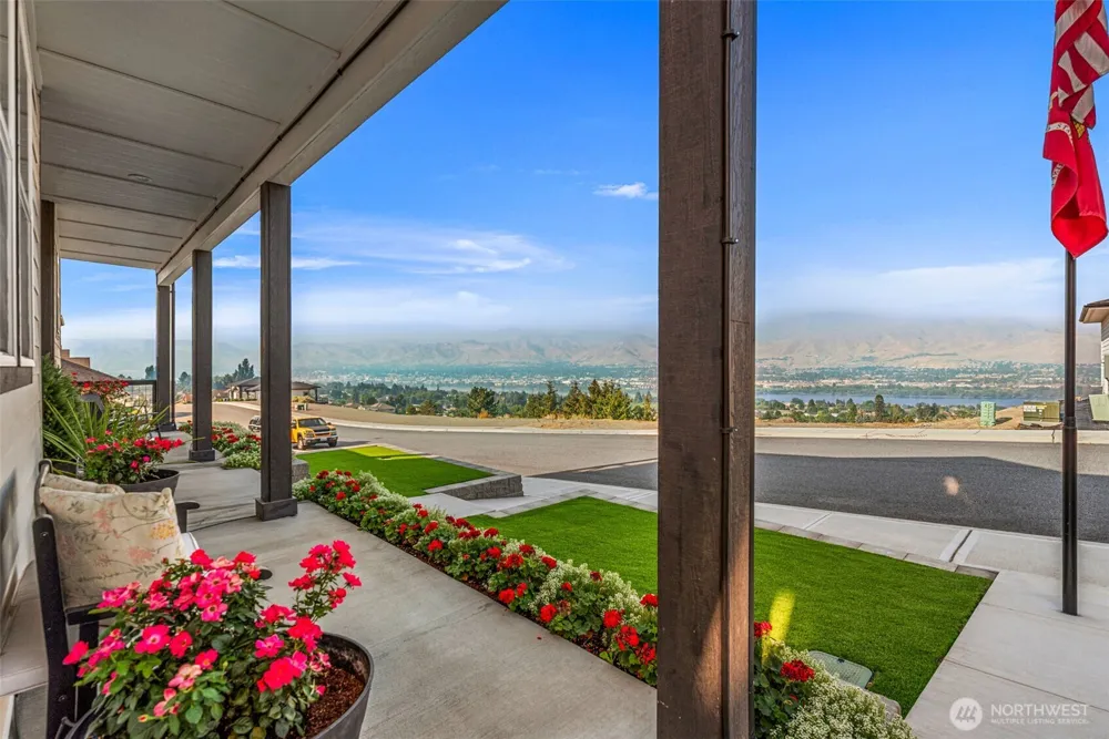 2977 Breckenridge Drive East Wenatchee, WA 98802