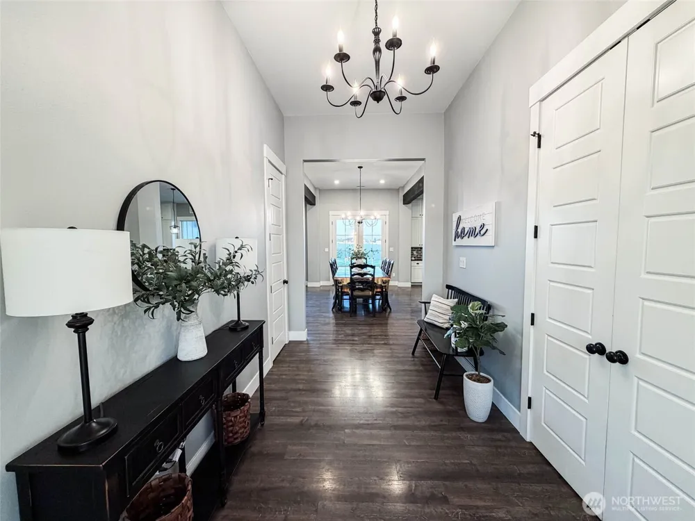 6857 Road D NE Moses Lake, WA 98837