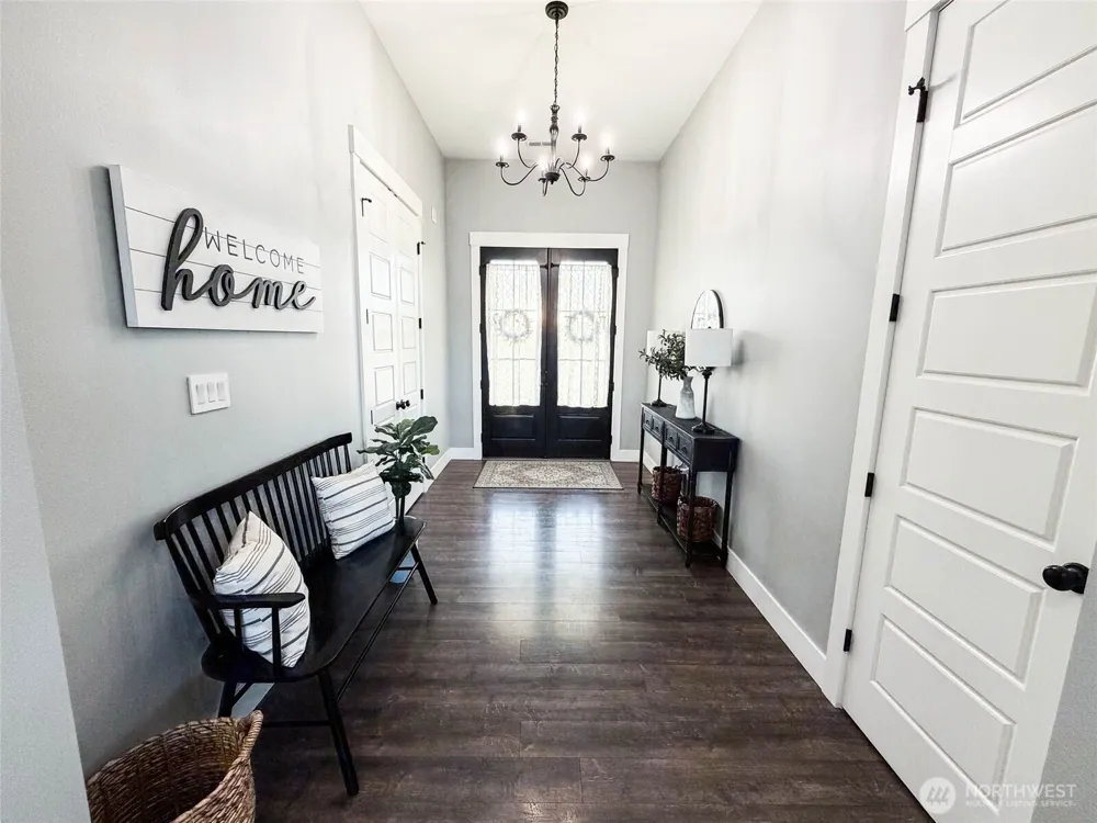6857 Road D NE Moses Lake, WA 98837
