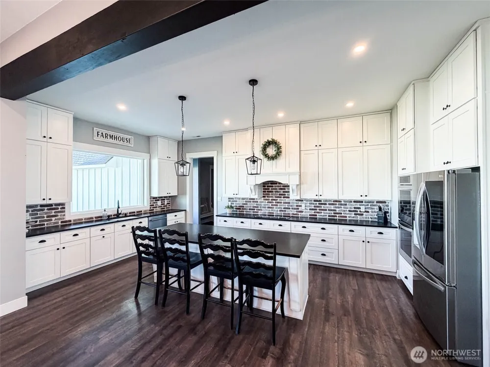 6857 Road D NE Moses Lake, WA 98837