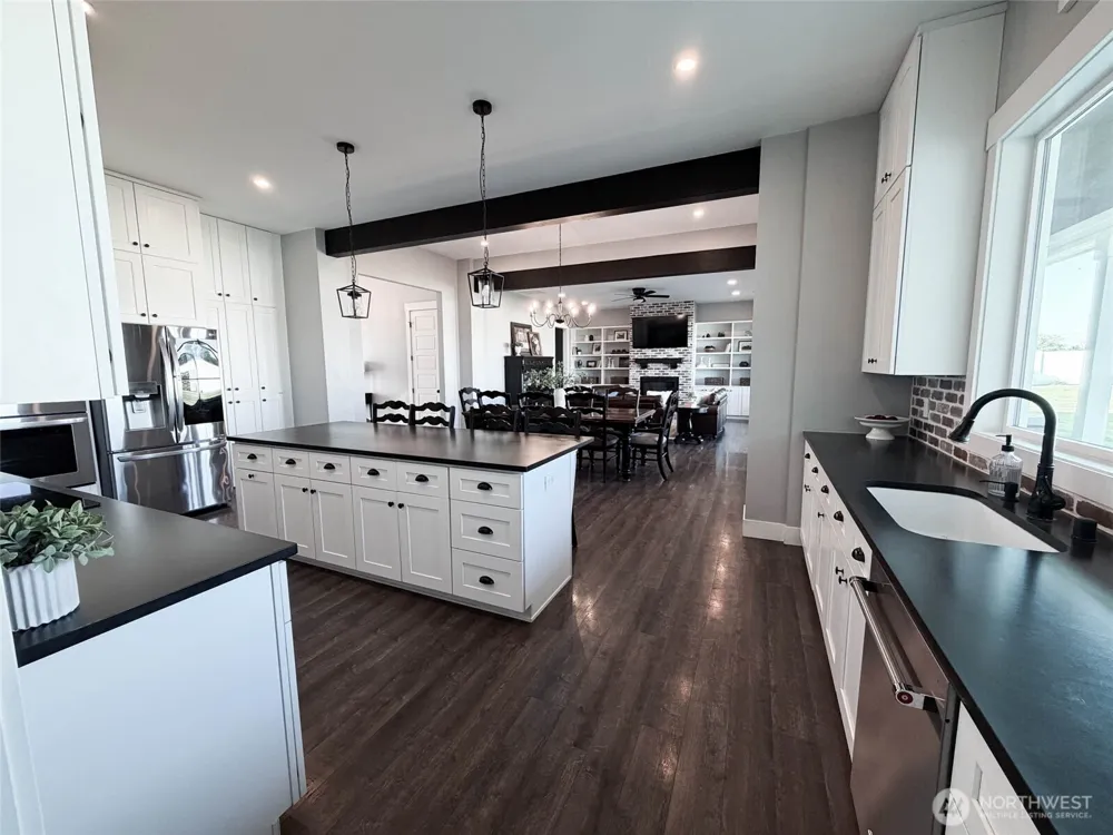 6857 Road D NE Moses Lake, WA 98837