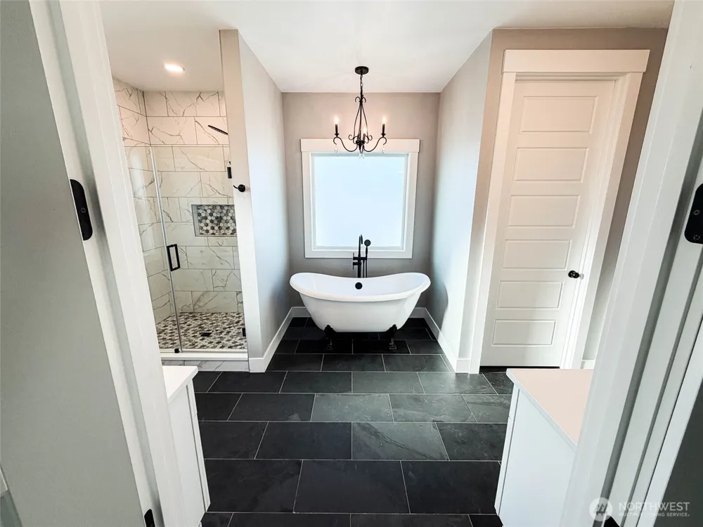 6857 Road D NE Moses Lake, WA 98837