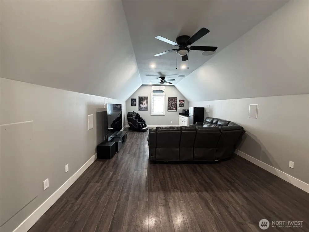 6857 Road D NE Moses Lake, WA 98837
